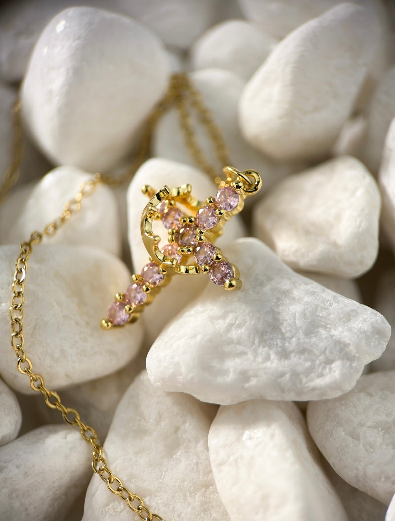 Crowned cross necklace pink